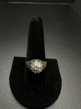 18k vintage diamond cluster ring (1CTTW)