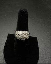 10k gold ring w baguette diamonds