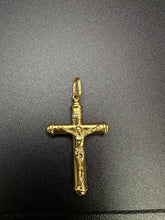18k gold cross pendant