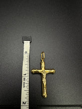 18k gold cross pendant