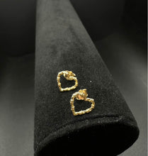 14k gold heart stud earrings