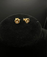 14k gold flower stud diamond earrings