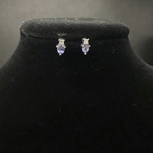 950 platnium studs w tanzanite stones & dias