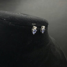950 platnium studs w tanzanite stones & dias