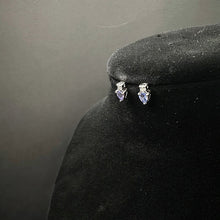 950 platnium studs w tanzanite stones & dias