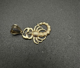 10k gold scorpion pendant