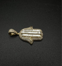 14k gold hamsa hand pendant w czs