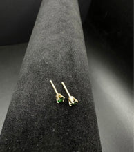 10k gold stud earrings w lab grown emeralds