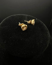 14k gold flower stud diamond earrings