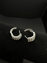 14k white gold diamond (2CTTW) hoop earrings