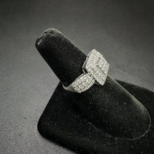 925 silver diamond ring (1ct dia all together)