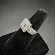 925 silver diamond ring (1ct dia all together)