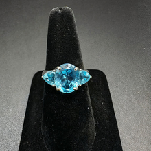 925 silver ring w 3 topaz stones