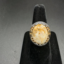 925 silver ring w gold plating & large agate stone in center