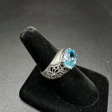 925 silver ring w blue topaz stone