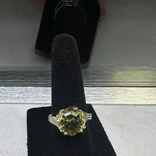 926 silver ring w citrine stone in center