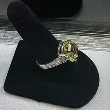926 silver ring w citrine stone in center