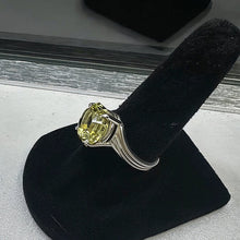 926 silver ring w citrine stone in center