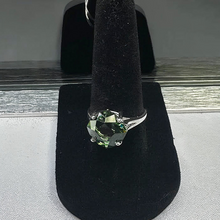 925 silver ring w green tourmaline stone