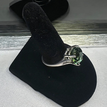 925 silver ring w green tourmaline stone
