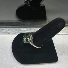 925 silver ring w green tourmaline stone