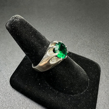 925 silver ring w lab emerald stone in center