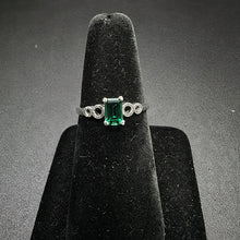 925 silver ring w small lab created emerald stone