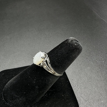 925 silver ring w small opal stone