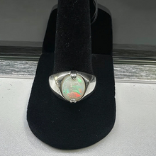 925 sterling silver ring w big opal stone